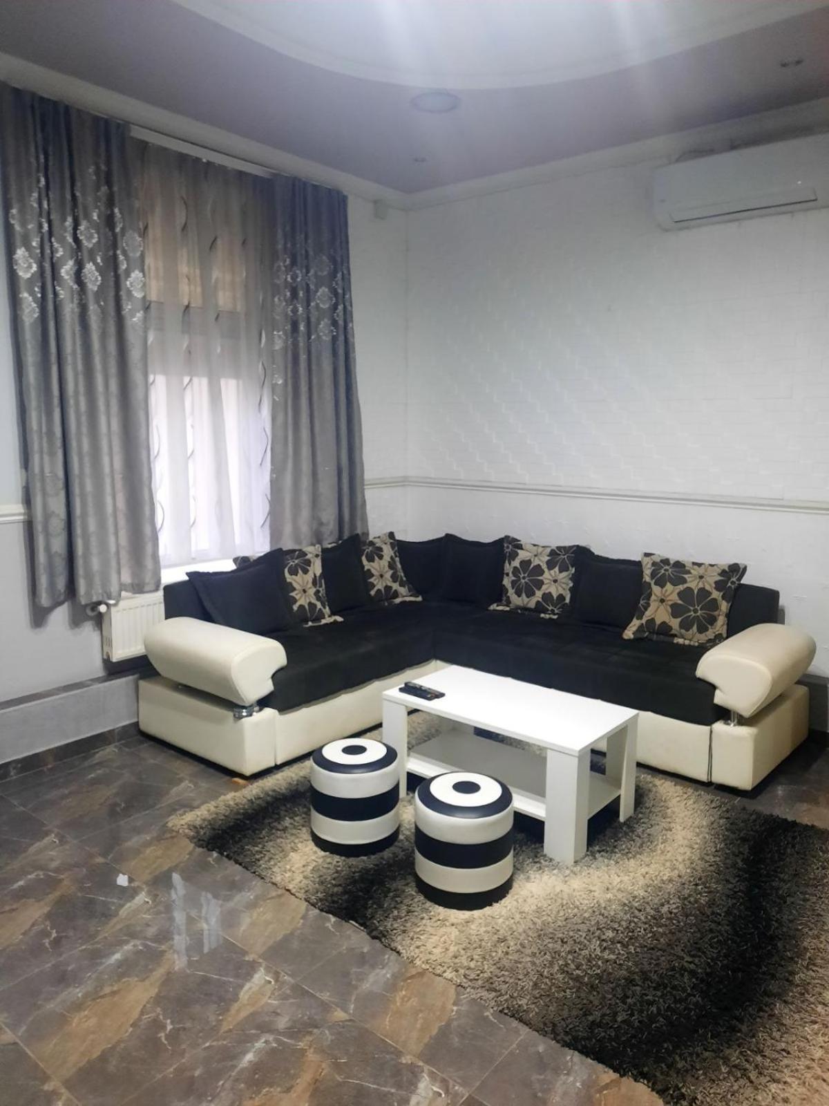 Apartments Royal Menex Požarevac Δωμάτιο φωτογραφία