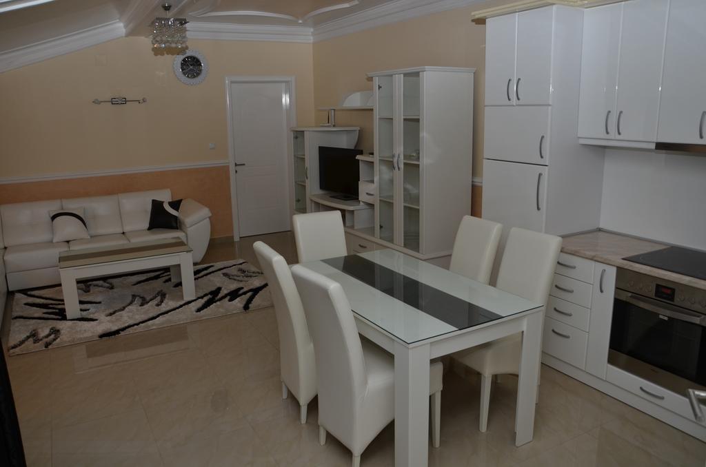 Apartments Royal Menex Požarevac Δωμάτιο φωτογραφία