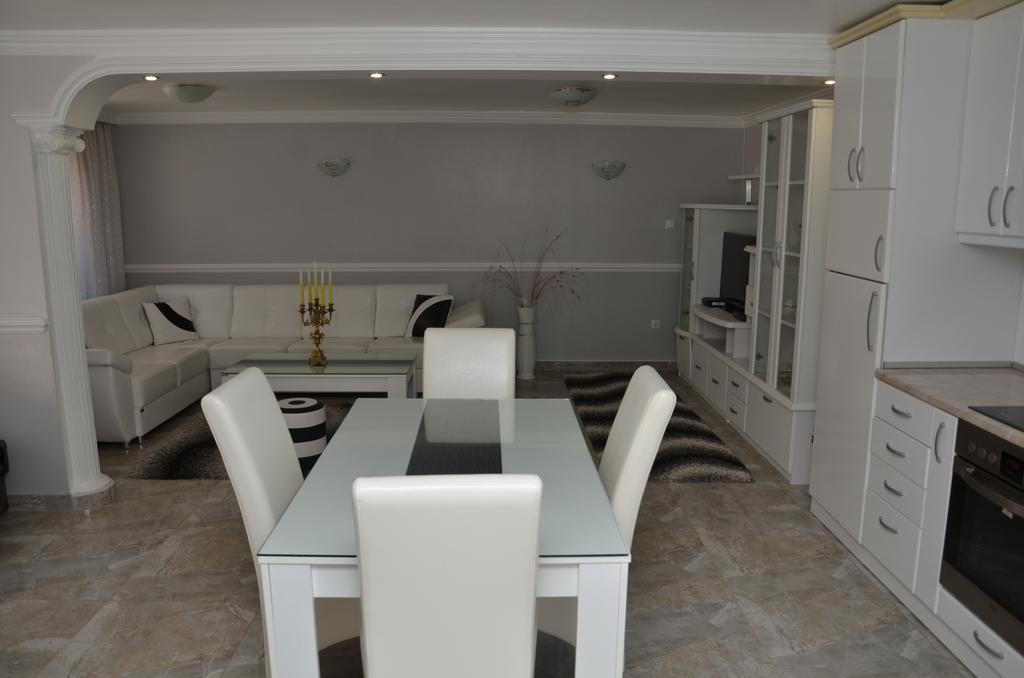 Apartments Royal Menex Požarevac Δωμάτιο φωτογραφία