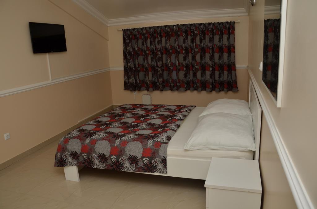 Apartments Royal Menex Požarevac Δωμάτιο φωτογραφία